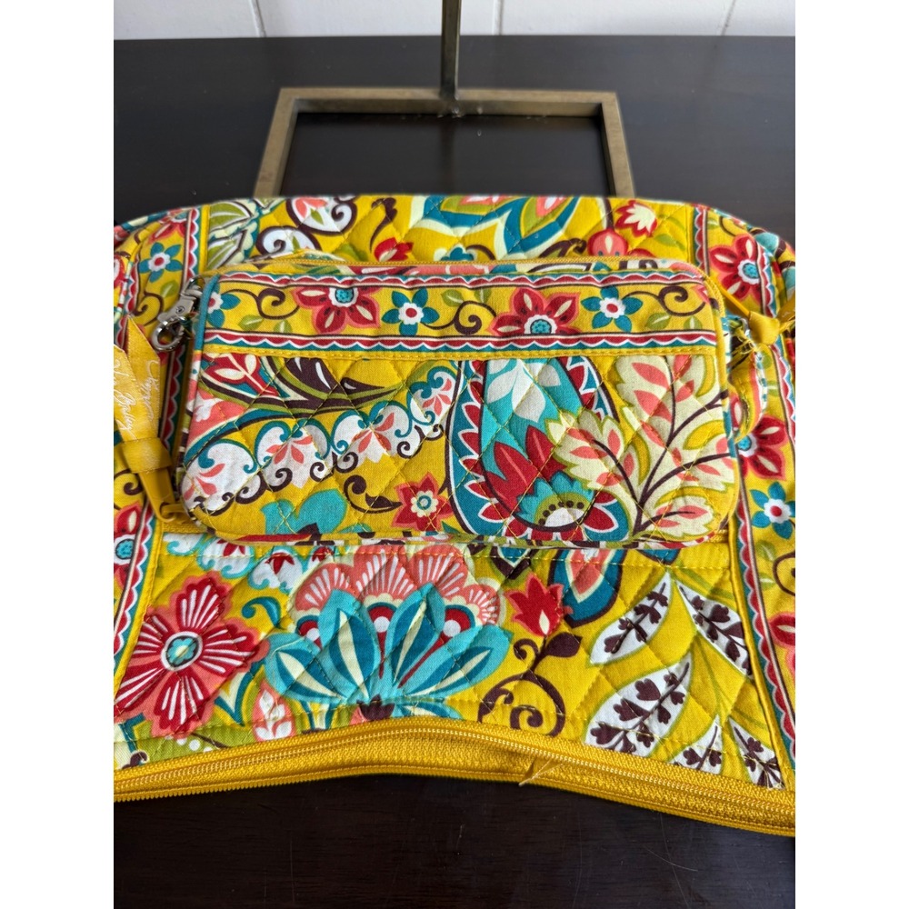 Vera Bradley Shoulder Bag Women's Floral Quilted Crossbody Small Wristlet Inside - Picture 3 of 16